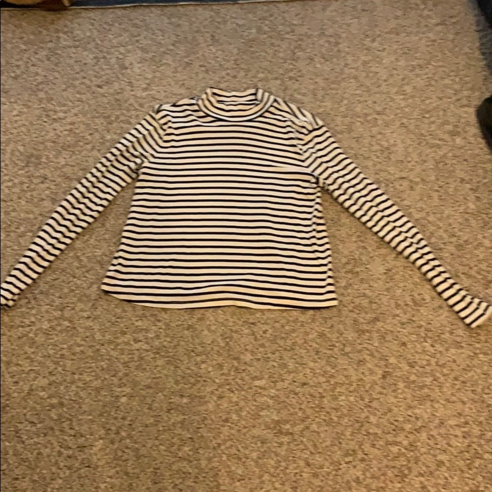 Long sleeve splendid crop top new with out tags